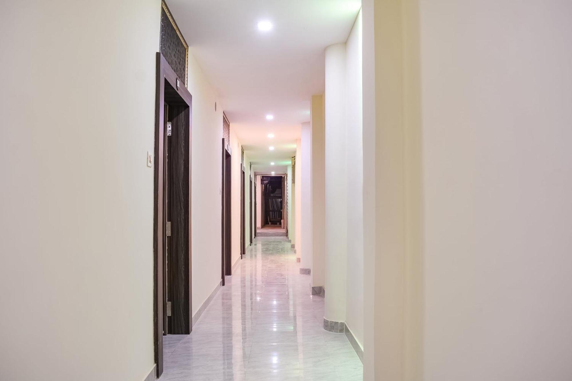 Hotel O S&H Residency Khandagiri Exterior photo