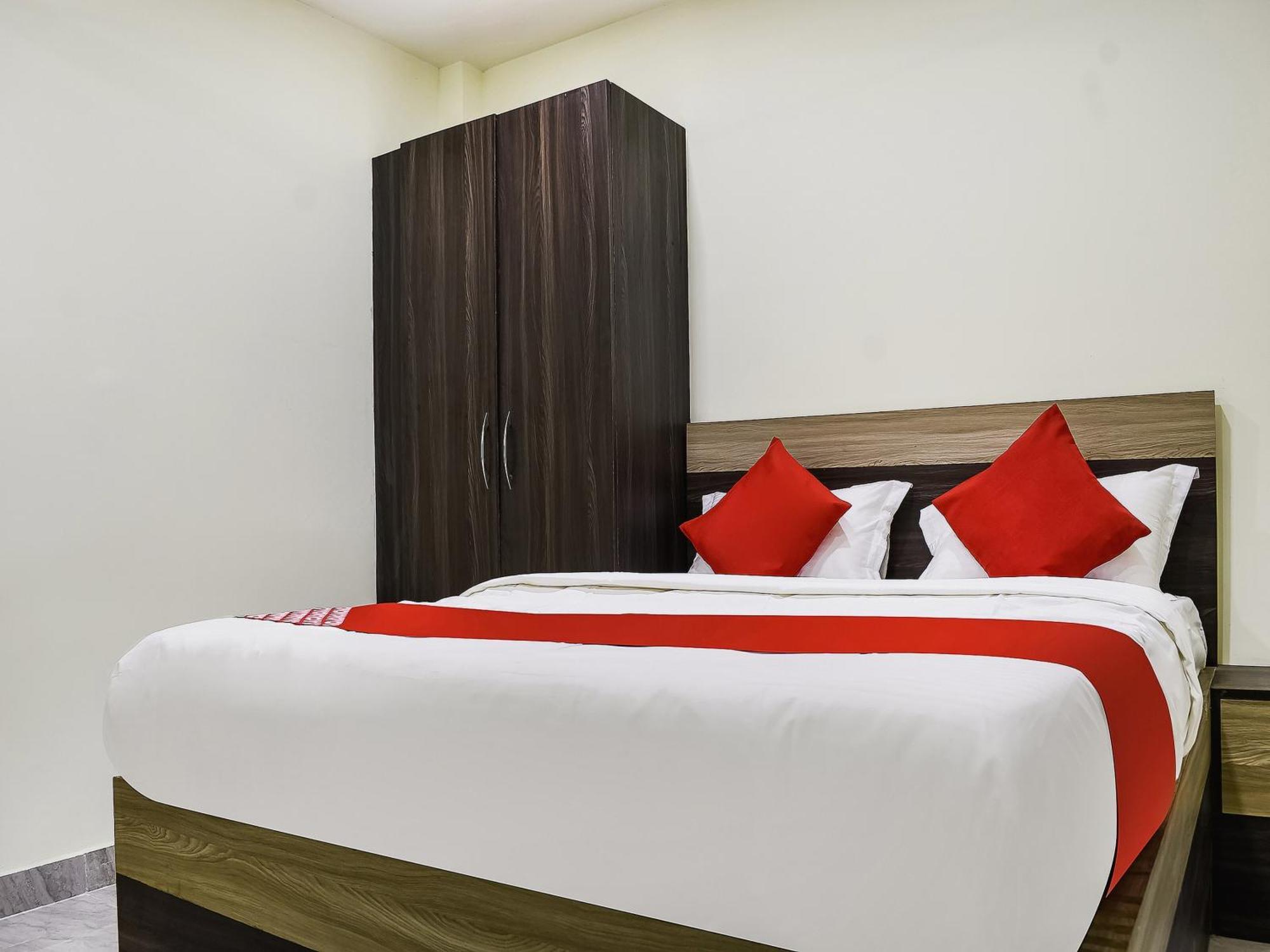 Hotel O S&H Residency Khandagiri Exterior photo